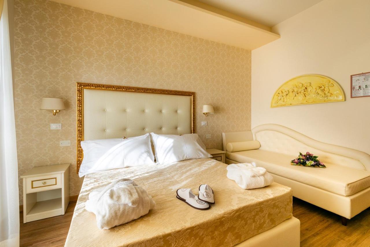 Hotel Mazzanti Milano Marittima Esterno foto