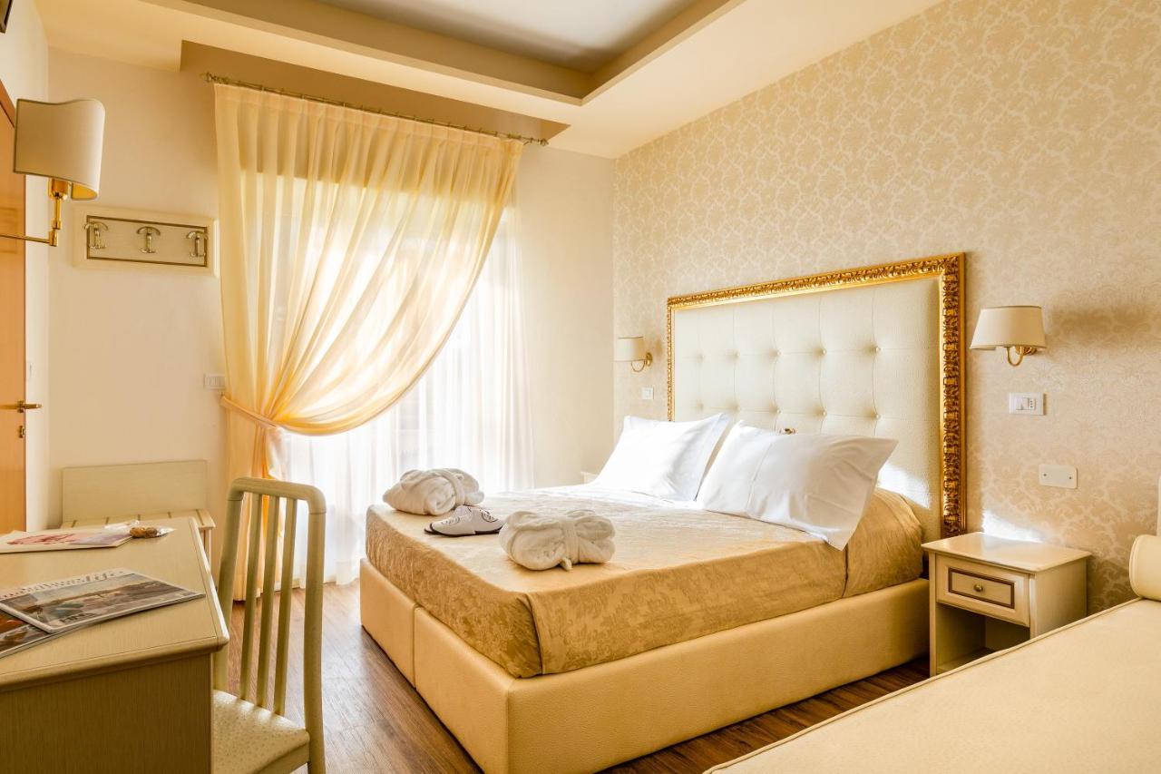 Hotel Mazzanti Milano Marittima Esterno foto