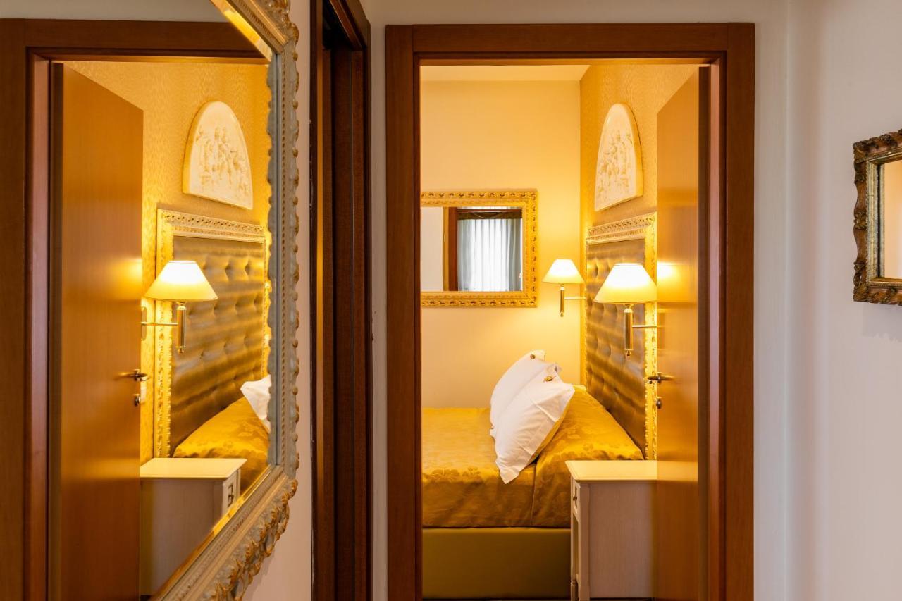 Hotel Mazzanti Milano Marittima Esterno foto