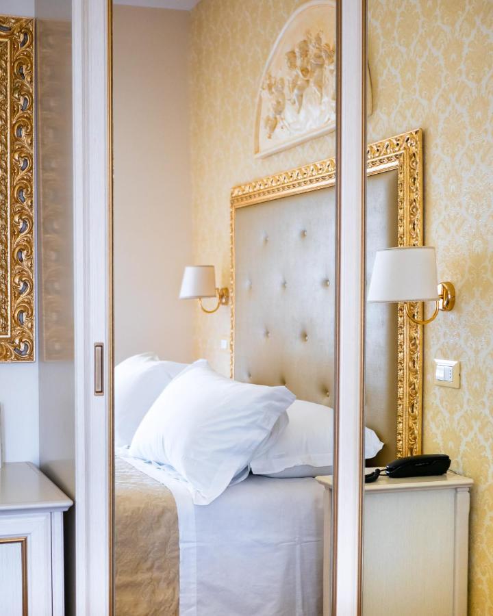 Hotel Mazzanti Milano Marittima Esterno foto